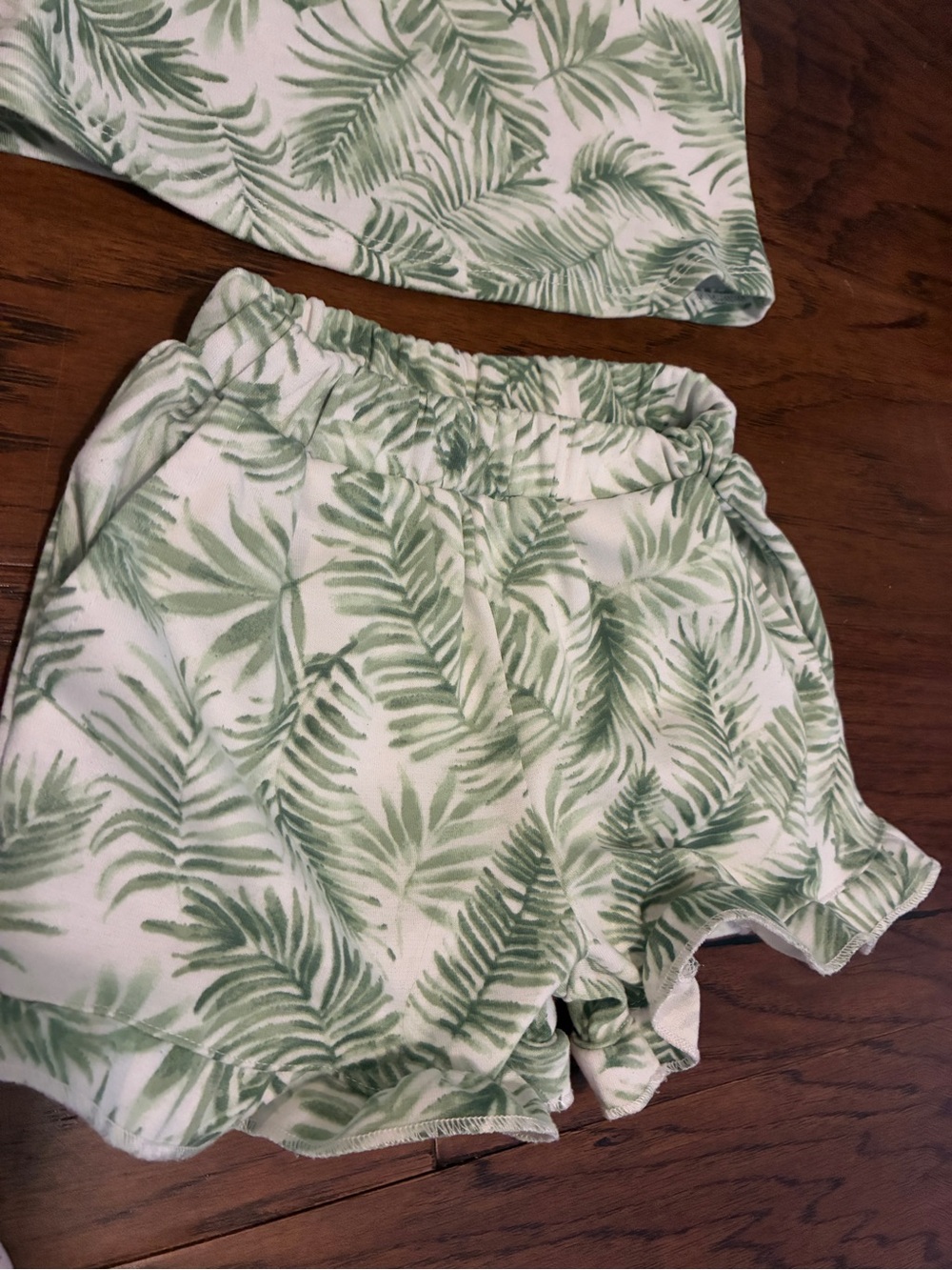 BTween Baby 18-24M Girl's Summer Sets Lot of 2 Tops & Bottoms Very Gently Loved - Picture 4 of 9